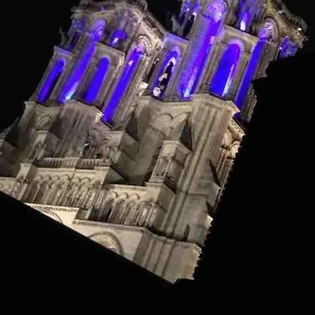 De Charme Au Pied De La Cathedrale Apartment Laon